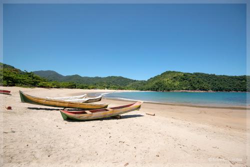 Praia do Camburi das Pedras - Ubatuba SP - Foto: Roberto Torrubia Praia do Camburi das Pedras - Ubatuba SP - Foto: Roberto Torrubia