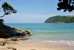 Praia de Antiguinhos - Paraty RJ - Foto: Roberto Torrubia Praia de Antiguinhos - Paraty RJ - Foto: Roberto Torrubia